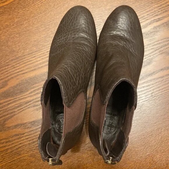 Tory Burch Brown Chelsea Boot with Back Zip & Metallic Gold Heel - Picture 7 of 9